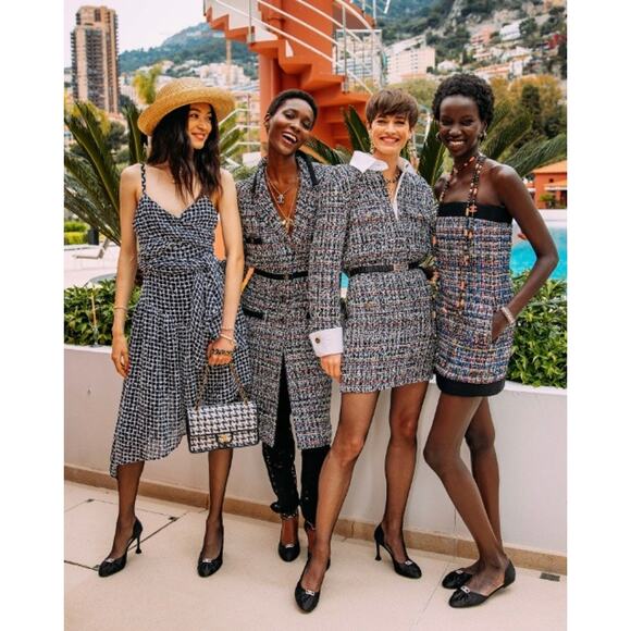 Chanel Resort 2023 CC Interlocking Crystal Logo Satin D'Orsay Pumps - Picture 3 of 16